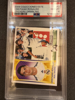 2009 Colecciones Este 2 Cristiano Ronaldo Stickers-Dribbling  PSA 8
