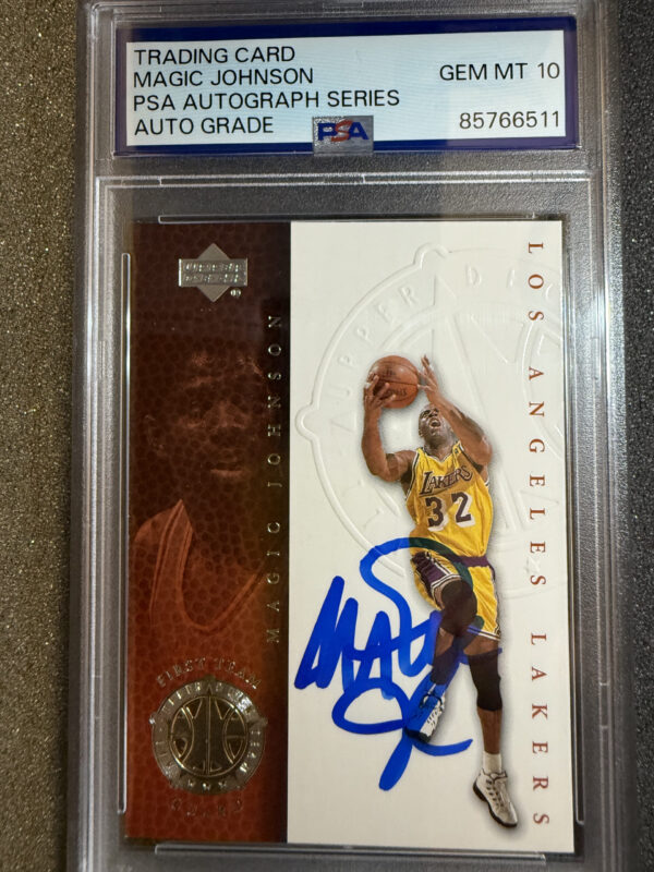 2000 Upper Deck 73 Magic Johnson Auto on Card PSA 10